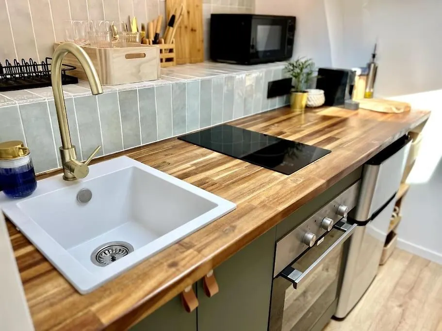 Апартаменты Studio Cosy Sous Les Toits Марсель